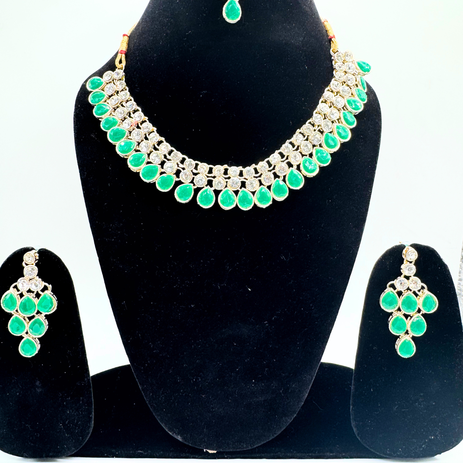 17 Emerald Green Kundan Necklace and Earring Set - Image 1